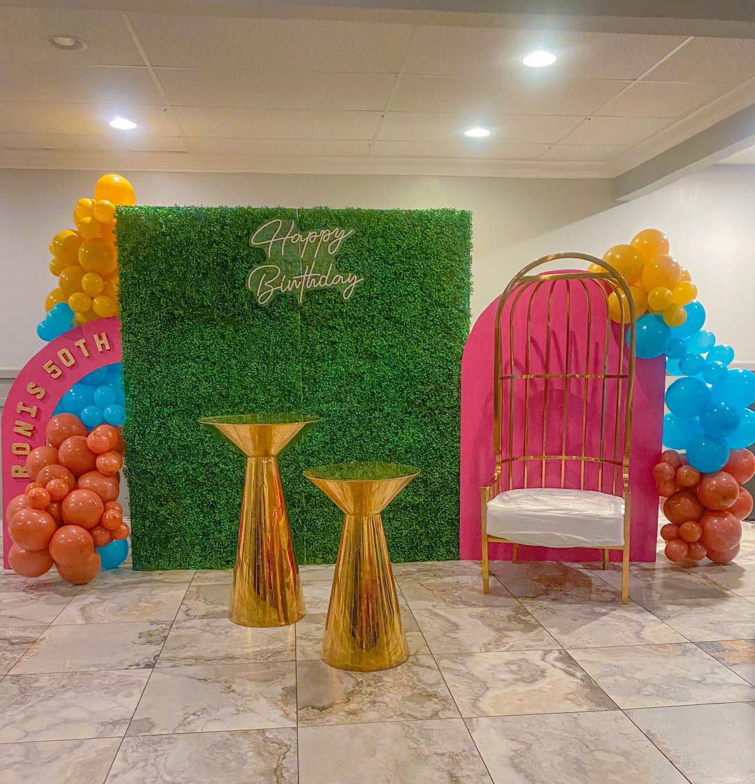 Boxwood Backdrop - 8' Wide - Rentals