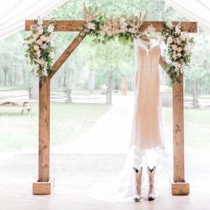 Arbor Roasted – 7′ Tall Rentals