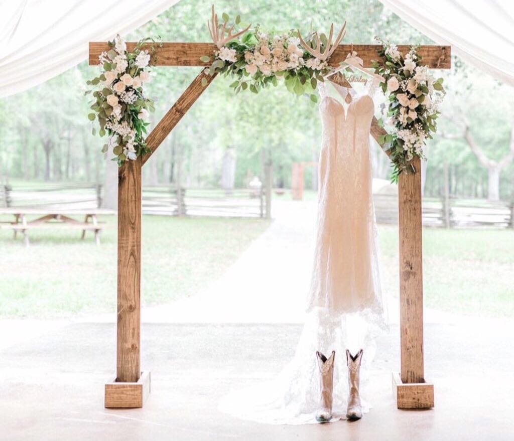 Arbor Roasted - 7' Tall Rentals