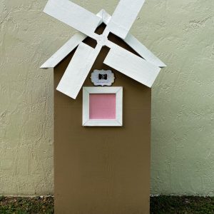 Traditional Farm Windmill Backdrop – Rentals